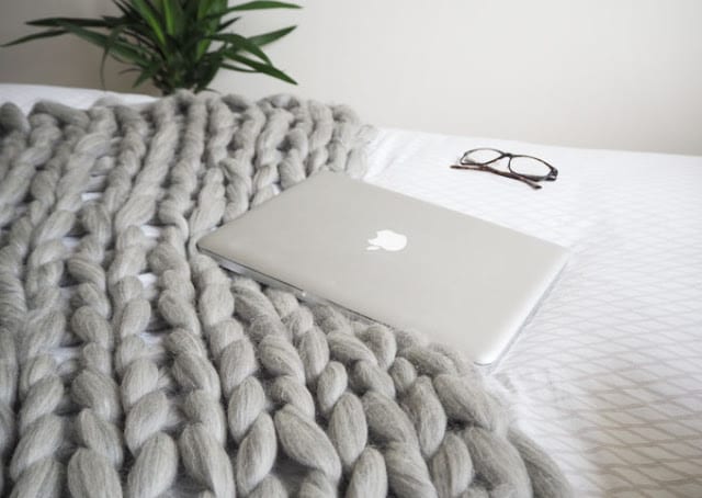 Arm Knitted Blankets or Chunky Throw, The Easy Way To Find Out How Much Arm  Knitting Yarn You Need